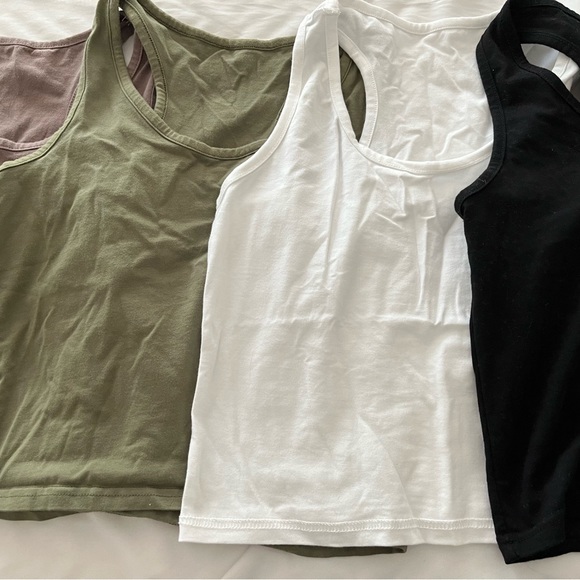 Set of 4 Amazon basic tanks - Picture 2 of 2